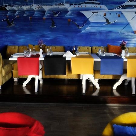Alp Otel Restaurant Küçükkuyu Exterior foto